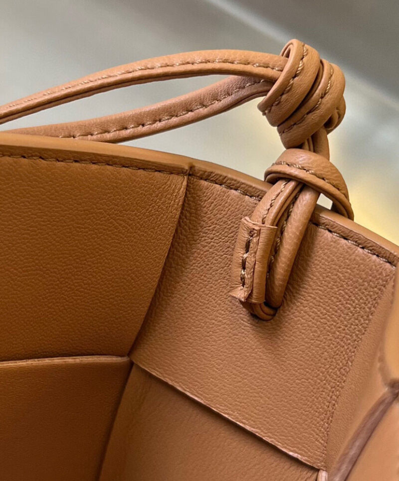 Bottega Veneta Cassette Pouch On Strap 730543